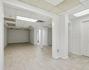 2056a Abby Lane Ne - Photo Thumbnail 46