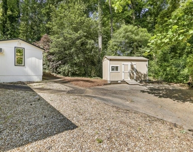 2056a Abby Lane Ne - Photo Thumbnail 50
