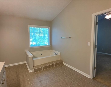 11620 Bentham Court - Photo Thumbnail 15