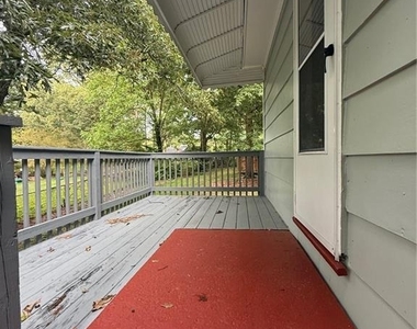 6440 Gordon Street - Photo Thumbnail 7
