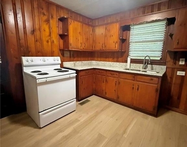 6440 Gordon Street - Photo Thumbnail 2