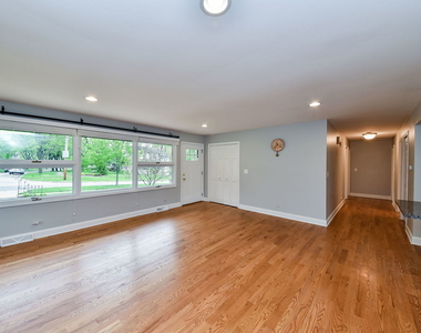1706 E Liberty Drive - Photo Thumbnail 3
