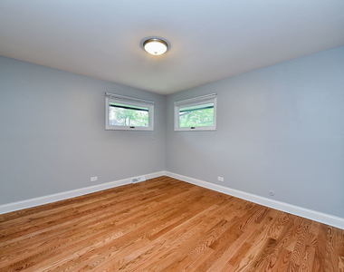 1706 E Liberty Drive - Photo Thumbnail 9