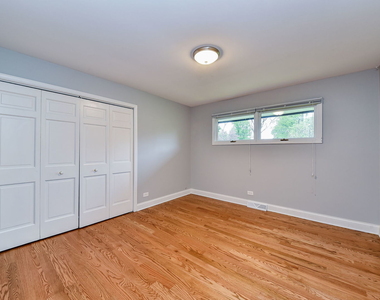 1706 E Liberty Drive - Photo Thumbnail 10