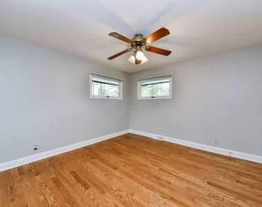 1706 E Liberty Drive - Photo Thumbnail 7