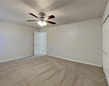 19 Lakemoore Court - Photo Thumbnail 13