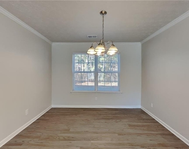 19 Lakemoore Court - Photo Thumbnail 7