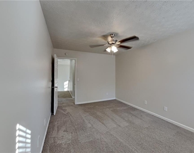 19 Lakemoore Court - Photo Thumbnail 15