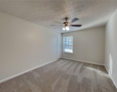 19 Lakemoore Court - Photo Thumbnail 14
