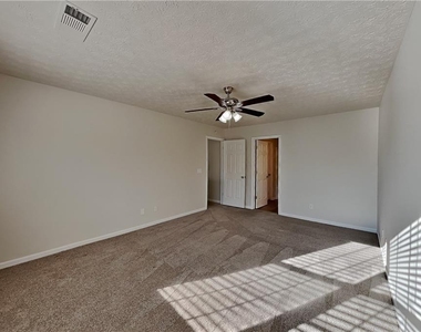 19 Lakemoore Court - Photo Thumbnail 8