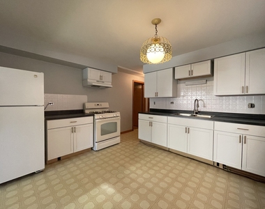 8645 W Summerdale Avenue - Photo Thumbnail 4