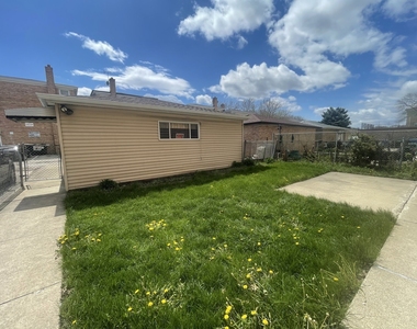 8645 W Summerdale Avenue - Photo Thumbnail 12