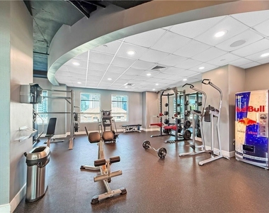 923 Peachtree Street Ne - Photo Thumbnail 36