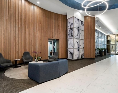 923 Peachtree Street Ne - Photo Thumbnail 25