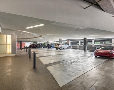 923 Peachtree Street Ne - Photo Thumbnail 23