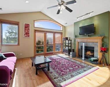 6332 S Ellis Avenue - Photo Thumbnail 3