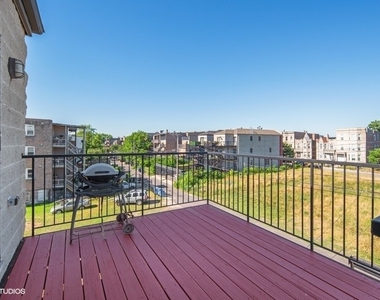6332 S Ellis Avenue - Photo Thumbnail 6