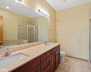 6332 S Ellis Avenue - Photo Thumbnail 9
