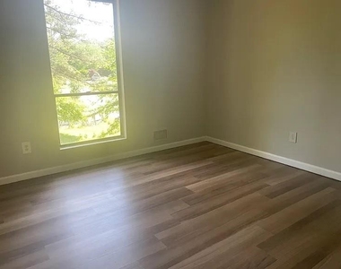3681 Autumn Leaves Lane - Photo Thumbnail 19