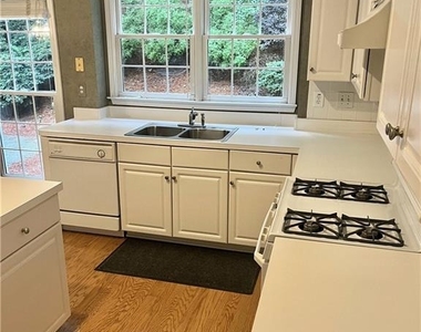 5080 Avala Park Lane - Photo Thumbnail 8