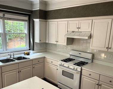 5080 Avala Park Lane - Photo Thumbnail 10