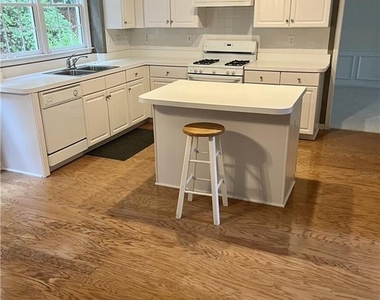 5080 Avala Park Lane - Photo Thumbnail 9