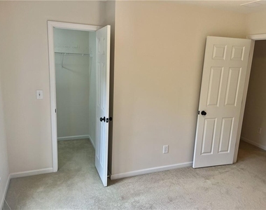 5080 Avala Park Lane - Photo Thumbnail 15