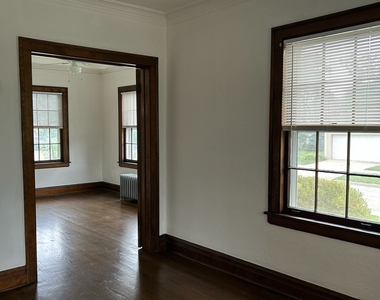 994 Greenview Avenue - Photo Thumbnail 12