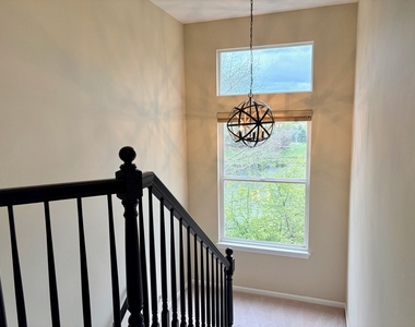 1883 Crenshaw Circle - Photo Thumbnail 16