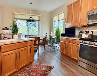 1883 Crenshaw Circle - Photo Thumbnail 21