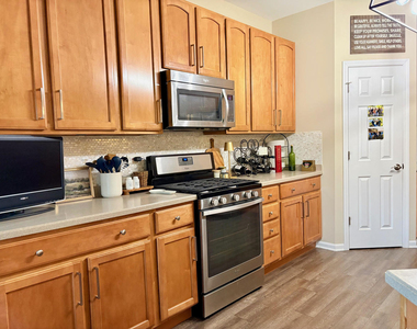 1883 Crenshaw Circle - Photo Thumbnail 23