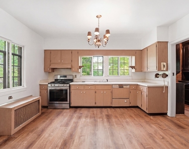 3107 Dato Avenue - Photo Thumbnail 4
