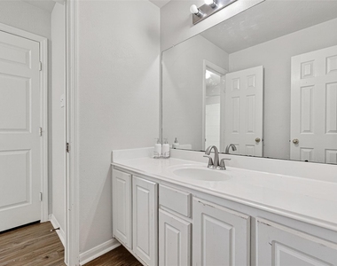 14603 Bladenboro Drive - Photo Thumbnail 33