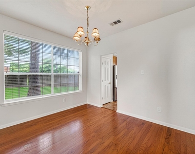14603 Bladenboro Drive - Photo Thumbnail 9