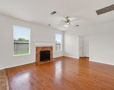 14603 Bladenboro Drive - Photo Thumbnail 12