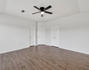 14603 Bladenboro Drive - Photo Thumbnail 36