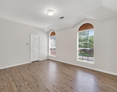 14603 Bladenboro Drive - Photo Thumbnail 28