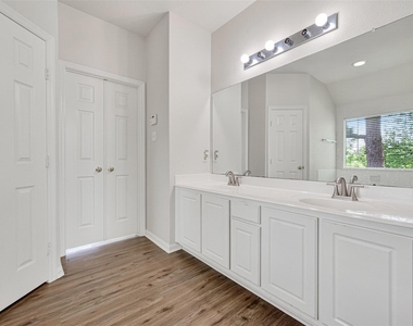 14603 Bladenboro Drive - Photo Thumbnail 40