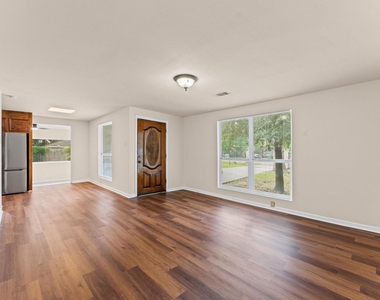 1505 Gladiola Avenue - Photo Thumbnail 6