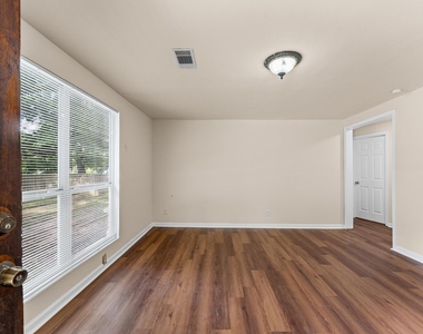 1505 Gladiola Avenue - Photo Thumbnail 4