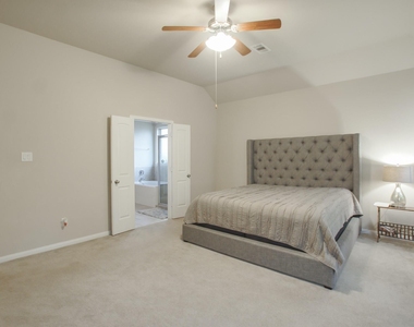 111 Pheasant Run Drive - Photo Thumbnail 32