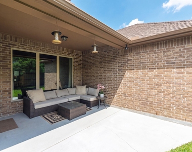 111 Pheasant Run Drive - Photo Thumbnail 40