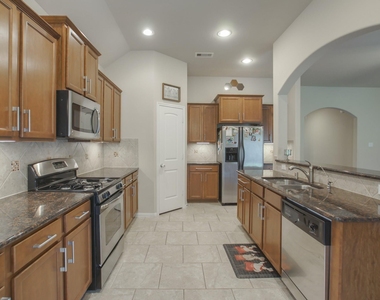 111 Pheasant Run Drive - Photo Thumbnail 20