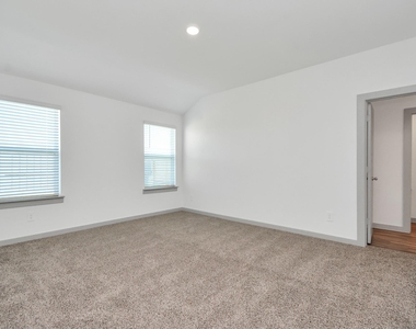 1114 Hughes Crossing Drive - Photo Thumbnail 14