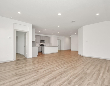1114 Hughes Crossing Drive - Photo Thumbnail 28