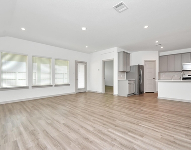 1114 Hughes Crossing Drive - Photo Thumbnail 27