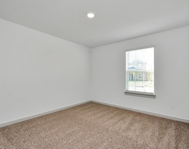 1114 Hughes Crossing Drive - Photo Thumbnail 2
