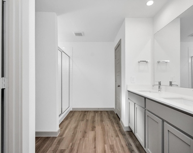 1114 Hughes Crossing Drive - Photo Thumbnail 18