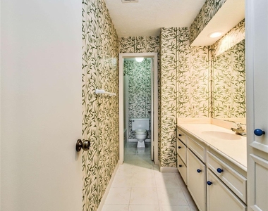 8022 La Brea Drive - Photo Thumbnail 32