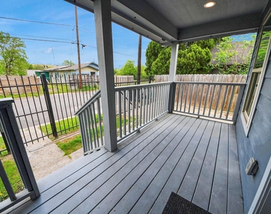 1322 E 36th Street - Photo Thumbnail 5